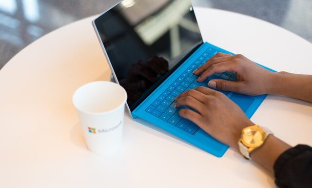 Jak promować produkty w sklepie przy pomocy blogerów i influencerów