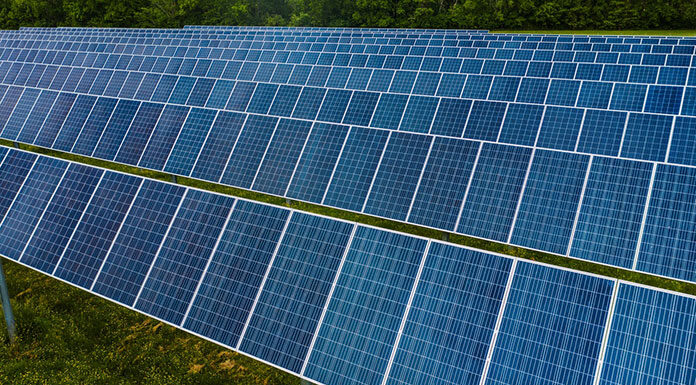 Dlaczego inwestycja w wielkopowierzchniową instalację słoneczną to krok w stronę niezależności energetycznej Dlaczego inwestycja w wielkopowierzchniową instalację słoneczną to krok w stronę niezależności energetycznej